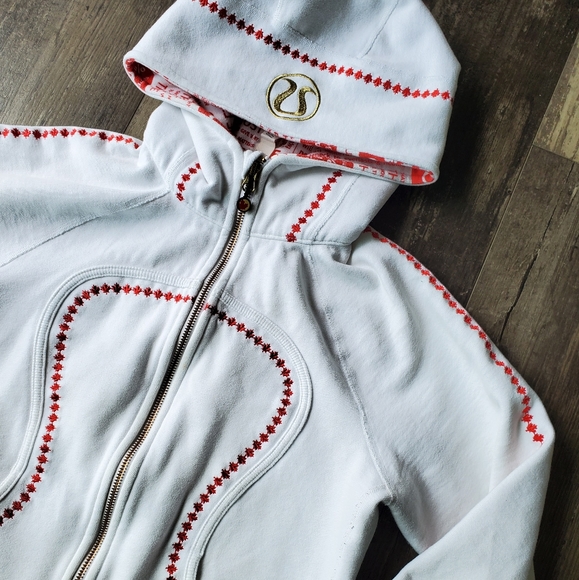 Lululemon Special edition scuba 8 - Picture 2 of 6